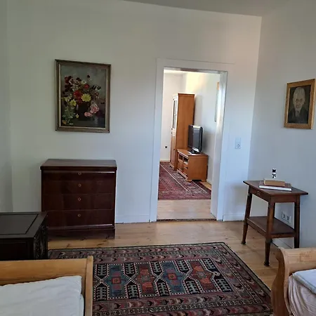 Apartment Antike Wohnmoeglichkeit Kurz Und Langfristig 100qm 1 Stock *