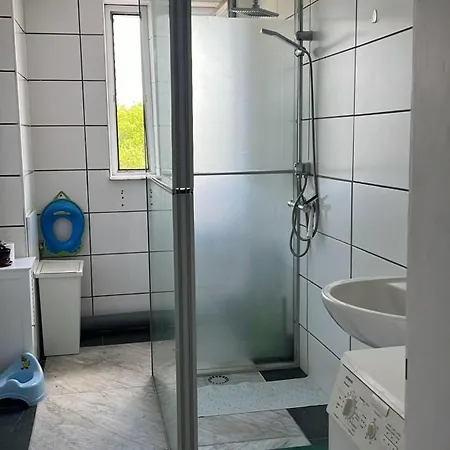 Antike Wohnmoeglichkeit Kurz Und Langfristig 100qm 1 Stock Apartment *