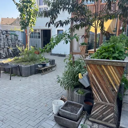 Antike Wohnmoeglichkeit Kurz Und Langfristig 100qm 1 Stock Apartment